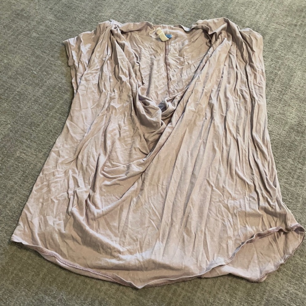 Scoop neck tee